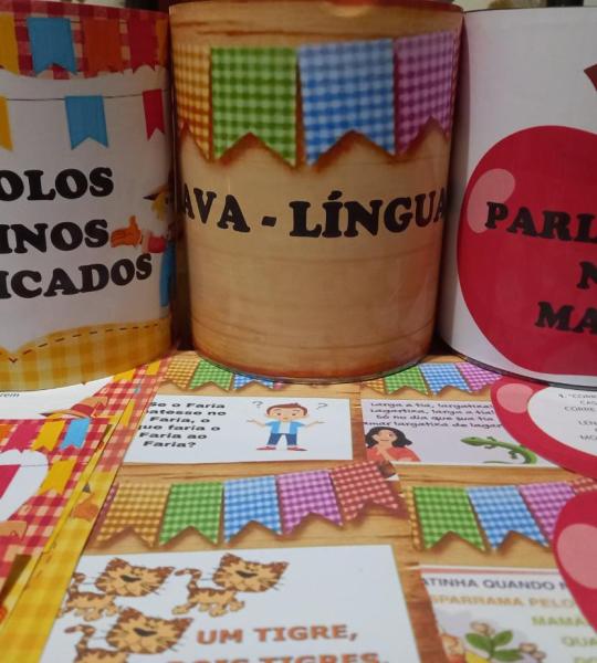 Kit Latinhas Juninas – Parlendas, Trava-Línguas e Símbolos Juninos para Sala de Aula