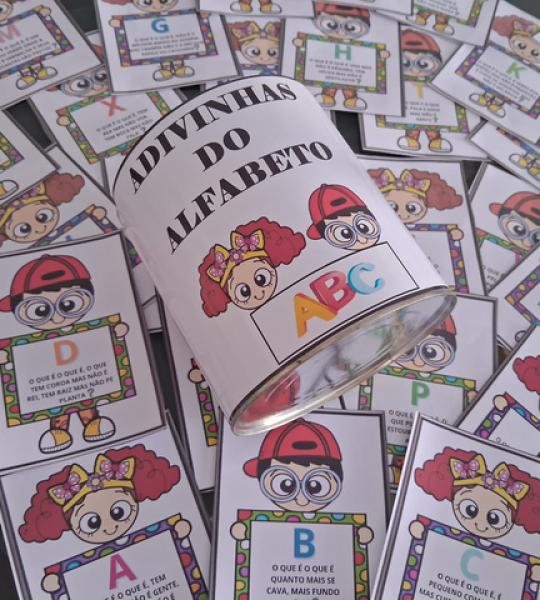 Adivinhas do Alfabeto - Recurso Educativo para Leitura e Concentração